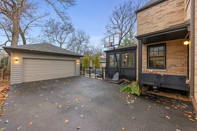 $1,200,000 | 578 Lee Street, Glen Ellyn, IL 60137