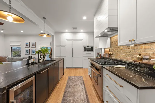 $1,200,000 | 578 Lee Street, Glen Ellyn, IL 60137