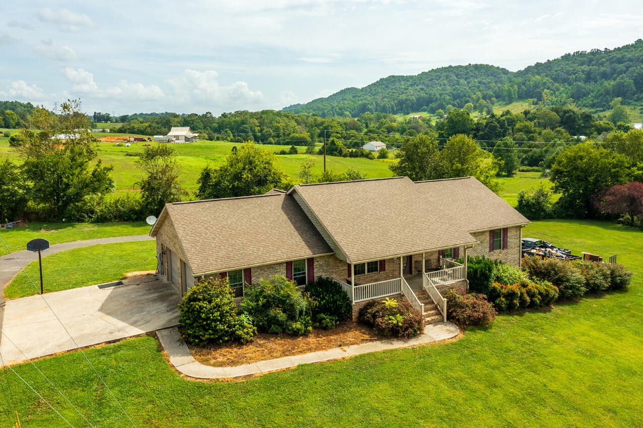 544 Snodderly Road New Market, TN 37820 - Photo 4 of 30 Gallery Image 4