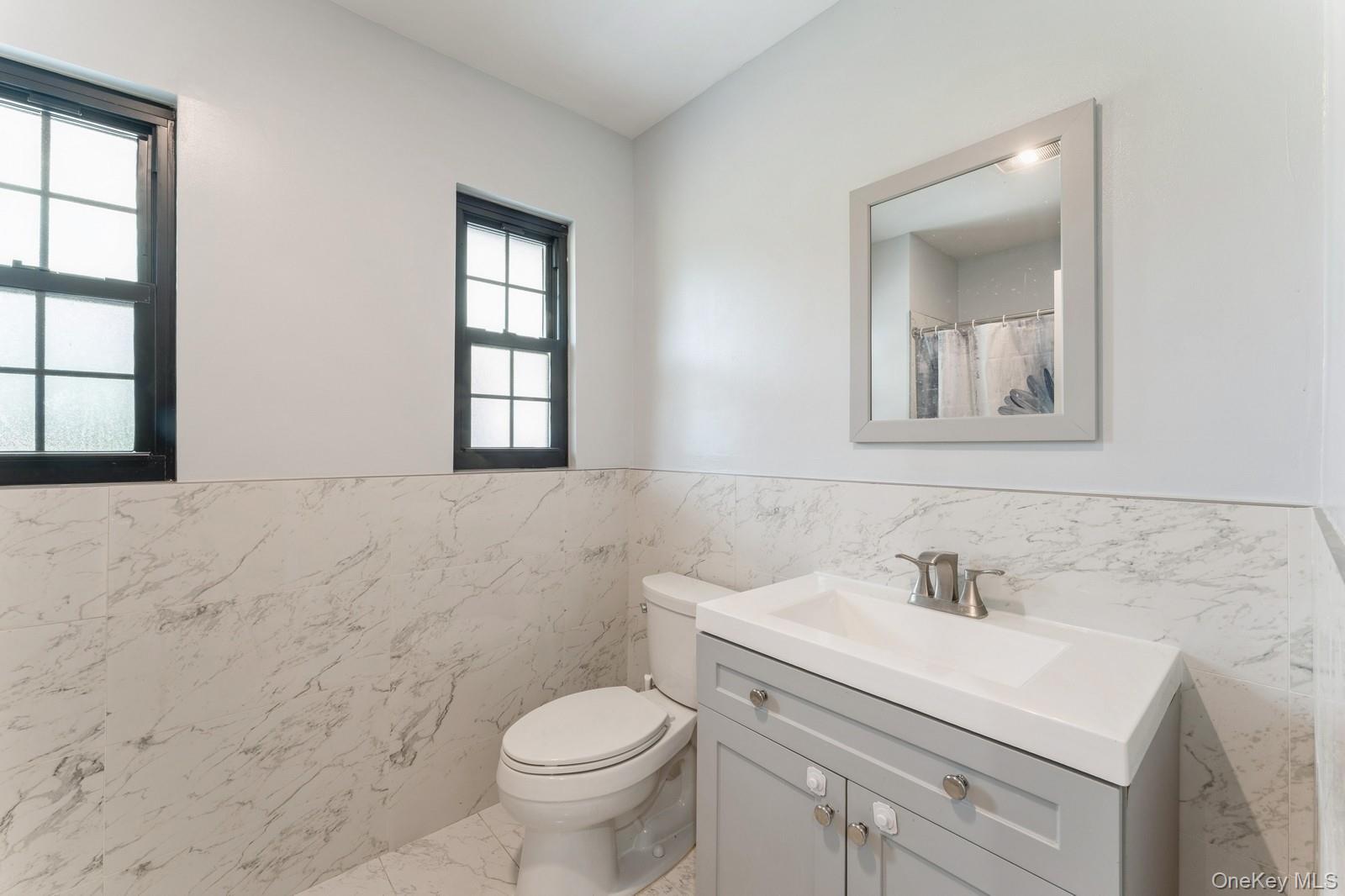 2 Foxwood Road Kings Point, NY 11024 - Photo 12 of 19