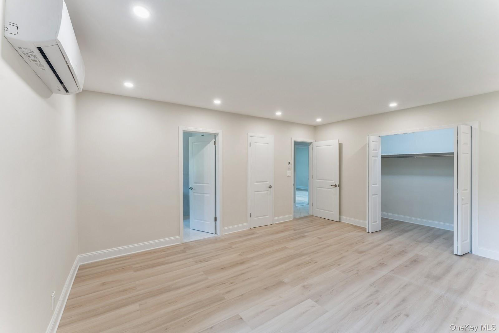 2 Foxwood Road Kings Point, NY 11024 - Photo 14 of 19