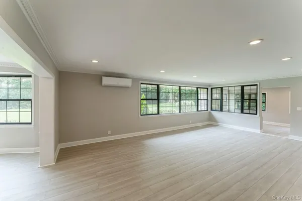 $3,240,000 | 2 Foxwood Road, Kings Point, NY 11024