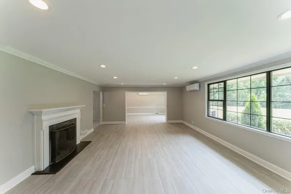 $3,240,000 | 2 Foxwood Road, Kings Point, NY 11024