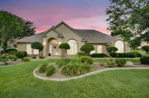 $839,000 | 7810 Mavis Avenue, Waxahachie, TX 75167