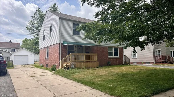 $100,000 | 21610 Crystal Avenue, Euclid, OH 44123