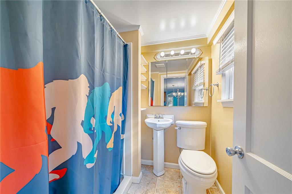 206 Tilford Road Pittsburgh, PA 15235 - Photo 12 of 40 Gallery Image 12