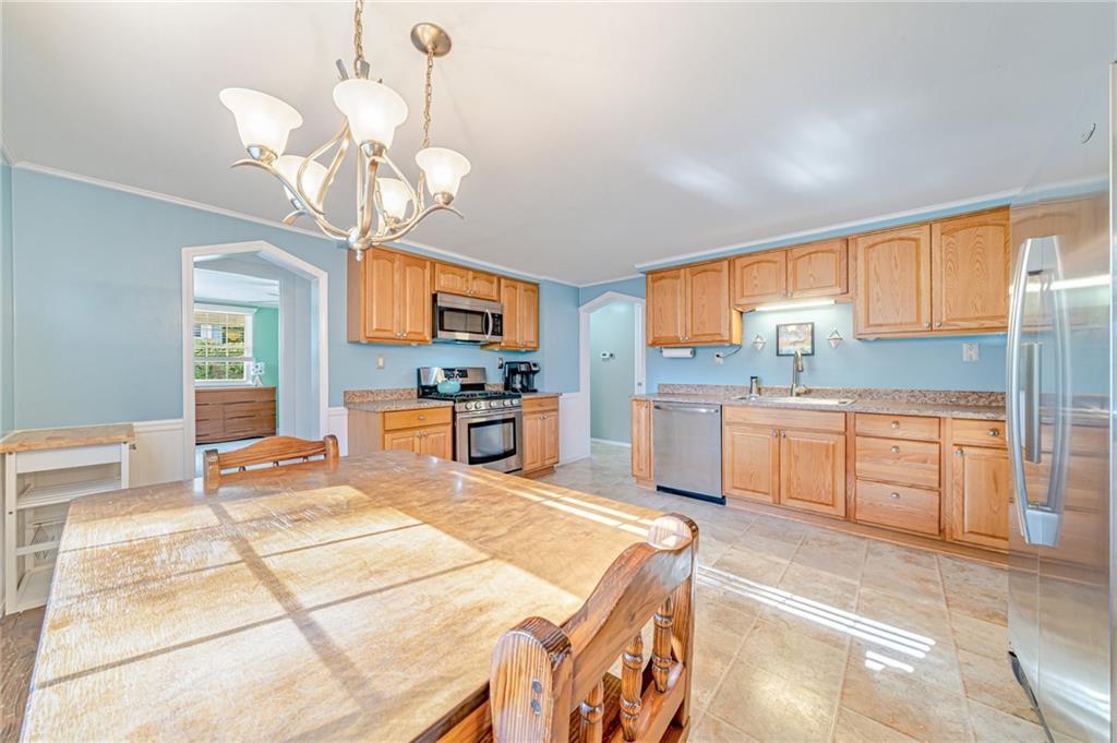 206 Tilford Road Pittsburgh, PA 15235 - Photo 13 of 40 Gallery Image 13