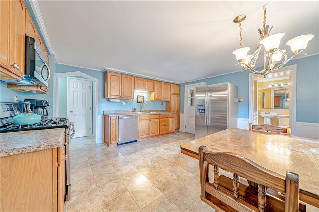 206 Tilford Road Pittsburgh, PA 15235 - Photo 14 of 40 Gallery Image 14