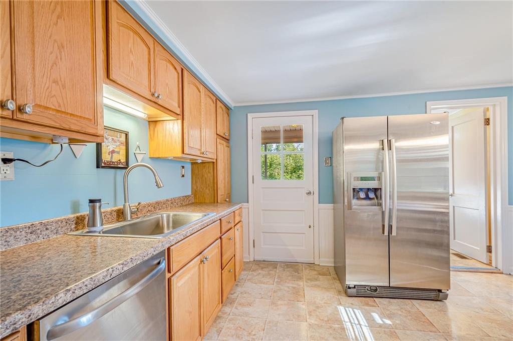 206 Tilford Road Pittsburgh, PA 15235 - Photo 17 of 40 Gallery Image 17