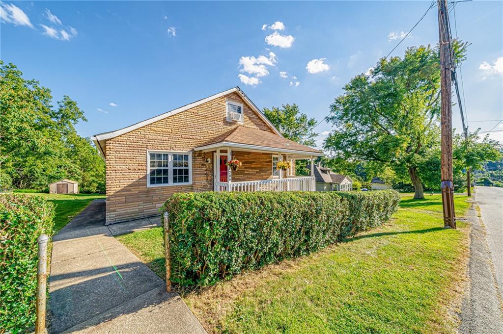 206 Tilford Road Pittsburgh, PA 15235 - Photo 2 of 40 Gallery Image 2