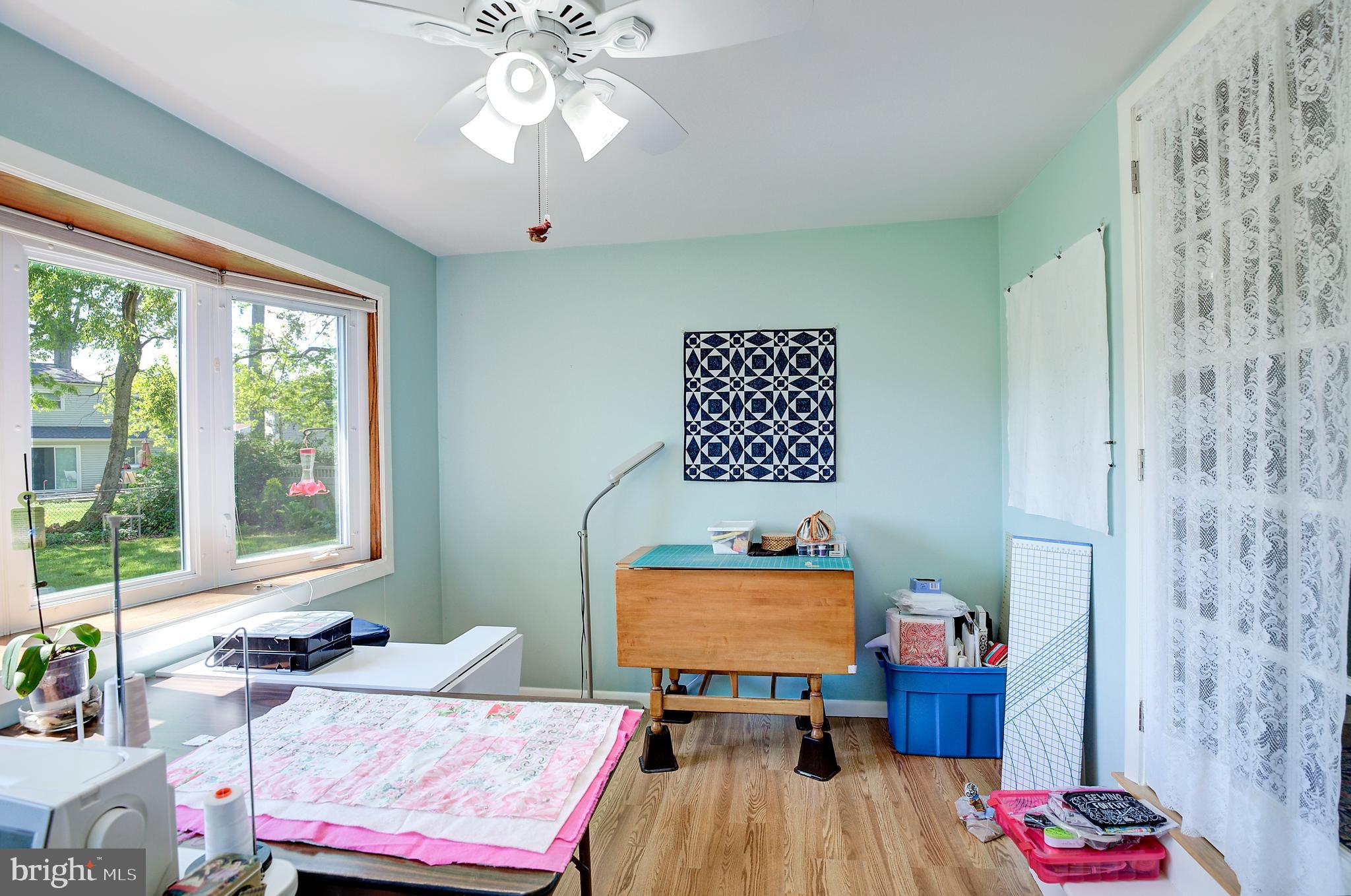 21 Whitman Road Trenton, NJ 08619 - Photo 15 of 30 Sunroom