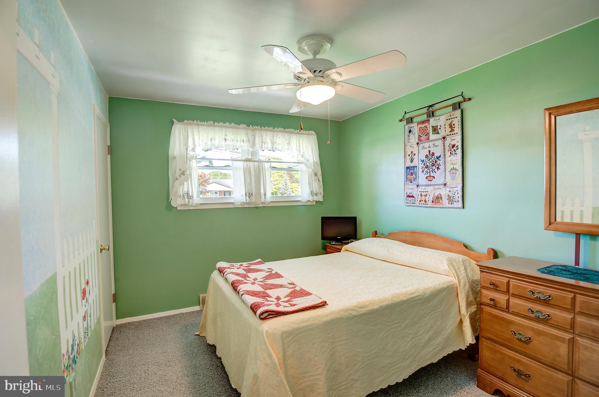 21 Whitman Road Trenton, NJ 08619 - Photo 19 of 30 Bedroom 2