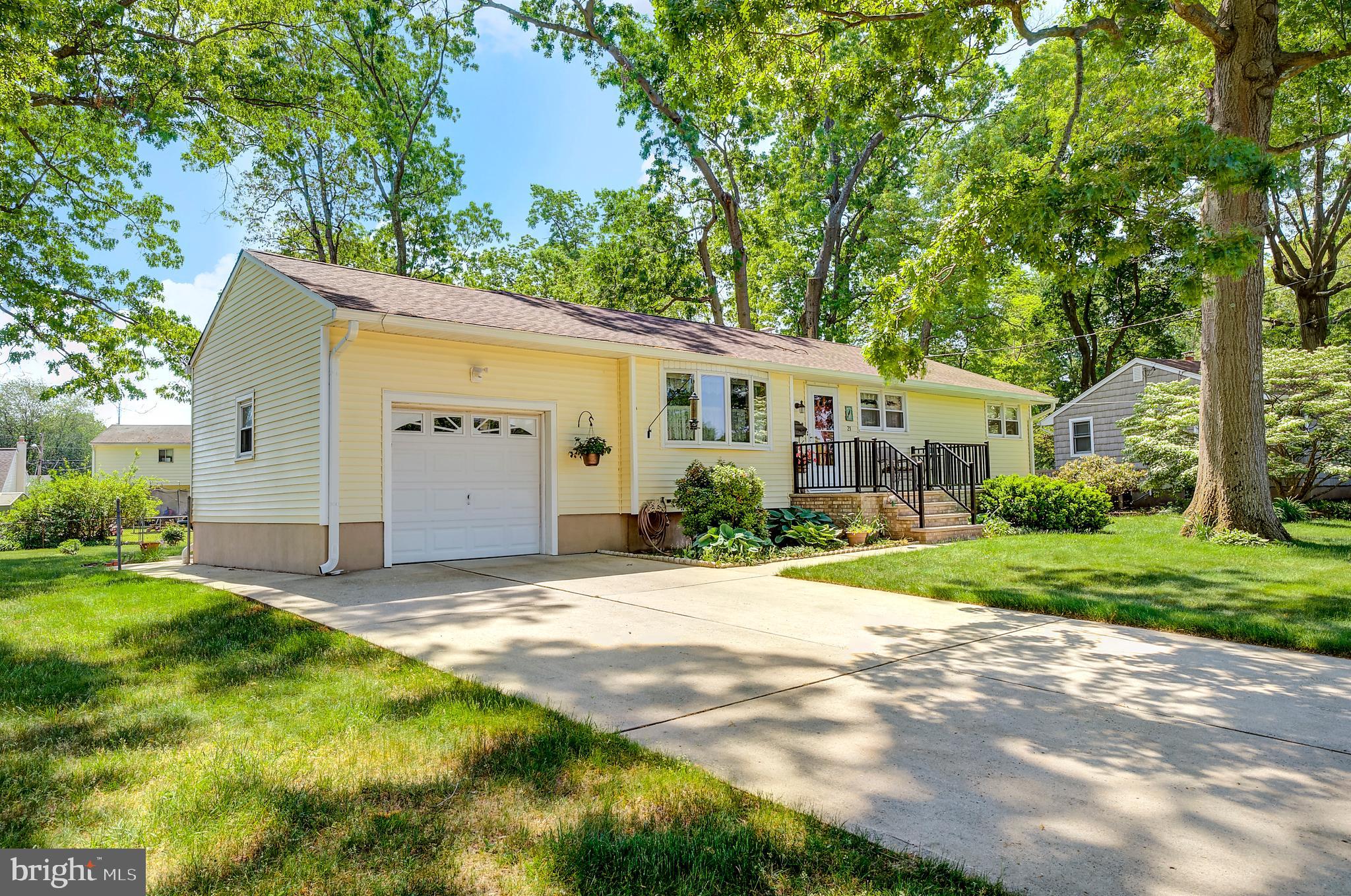 21 Whitman Road Trenton, NJ 08619 - Photo 4 of 30 Front of House