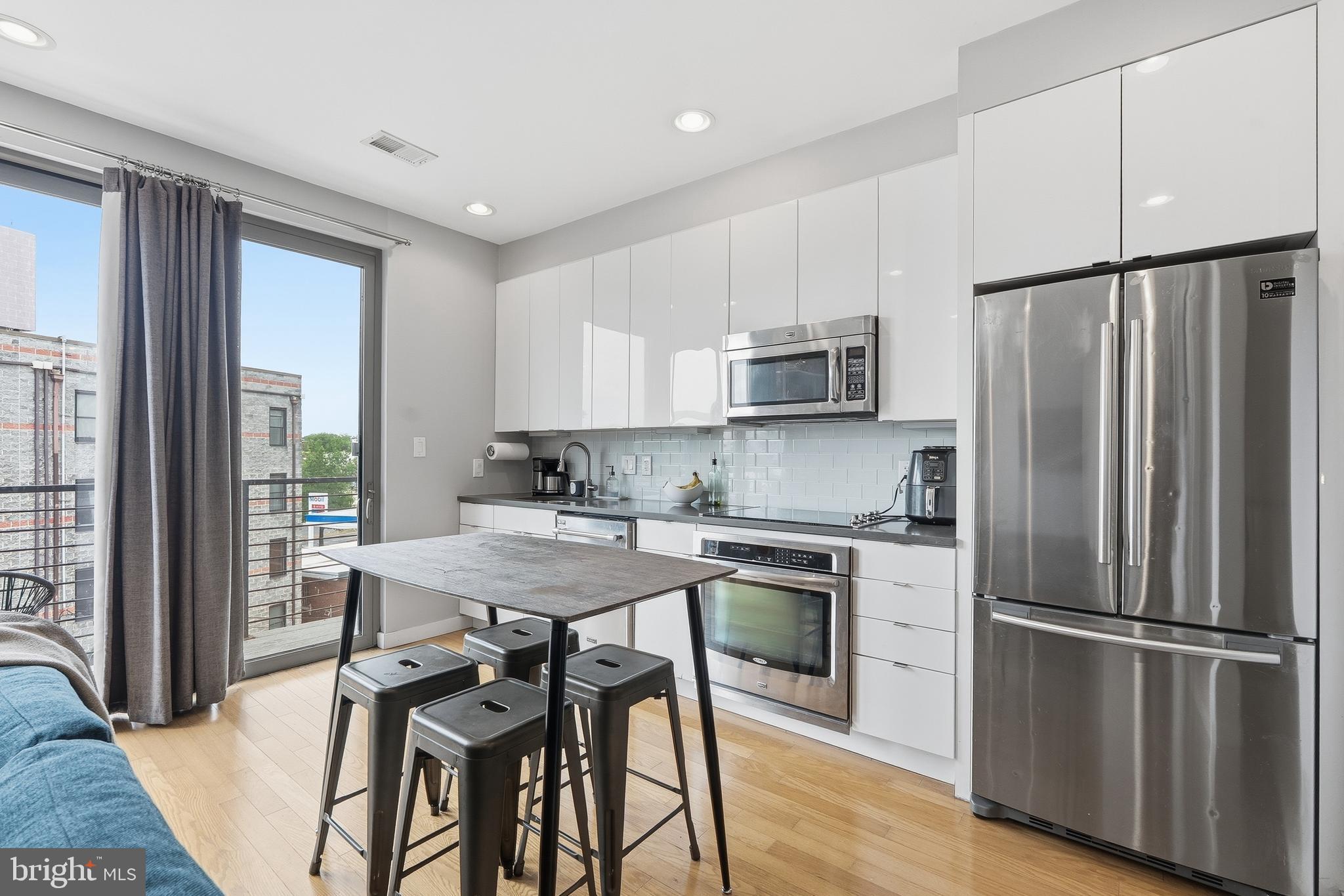 435 R Street Northwest, Unit 404 Washington, DC 20001 - Photo 15 of 36