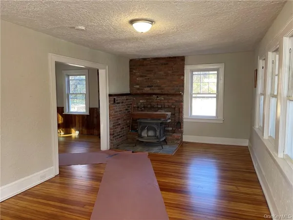 $3,700 | 7 Bonnie Brae Avenue, Granite Springs, NY 10527
