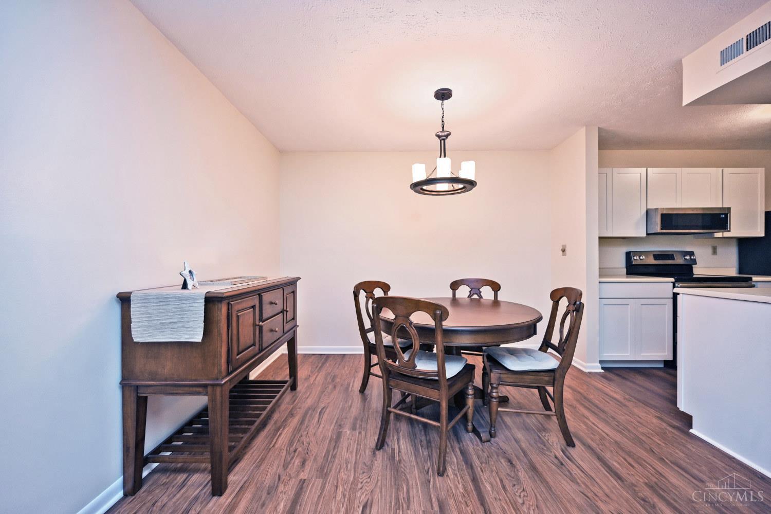 1009 Cedar Ridge Drive, Unit 4 Cincinnati, OH 45245 - Photo 13 of 45