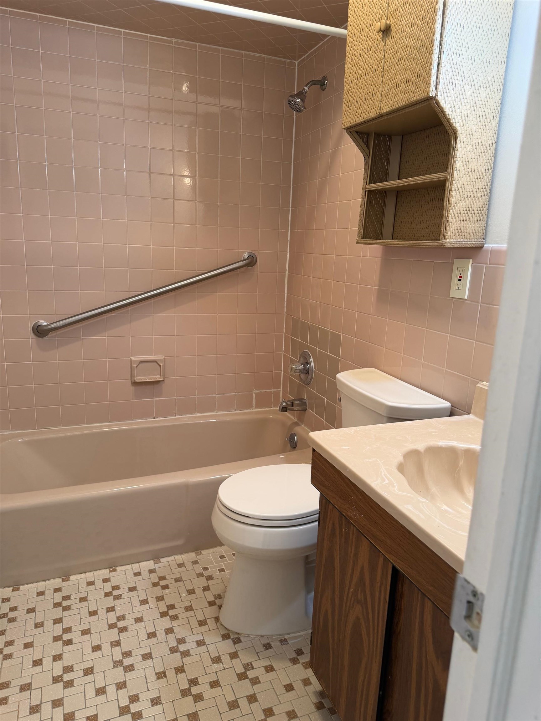 729 10th Street, Unit 3D Secaucus, NJ 07094 - Photo 4 of 7 a bathroom with a sink a toilet and shower