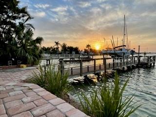 712 Sunset Cove Madeira Beach, FL 33708 - Photo 12 of 93 Gallery Image 12