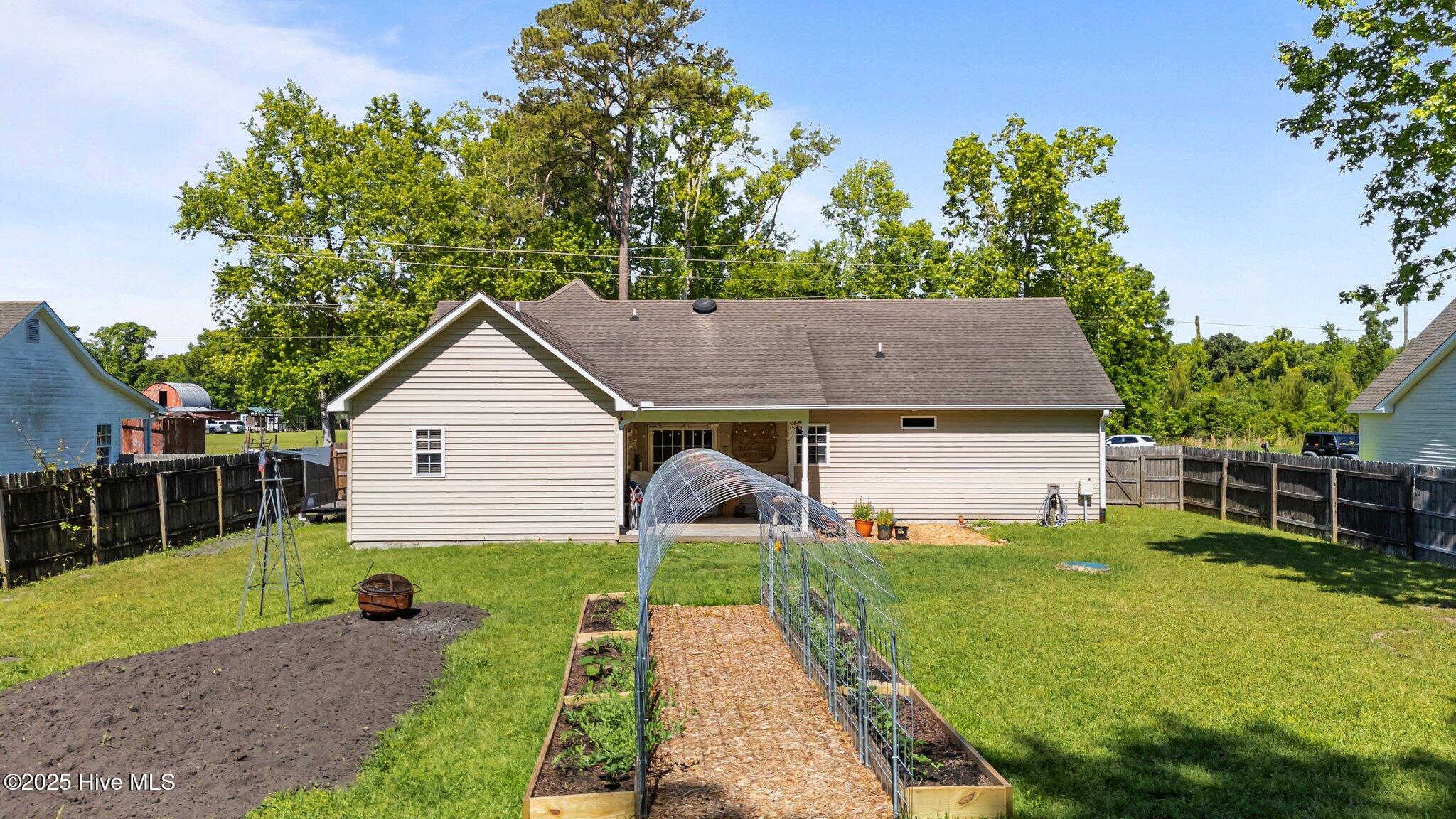 1176 Tebo Road New Bern, NC 28562 - Photo 40 of 41 40-web-or-mls-DJI_20250507104707_0011_D
