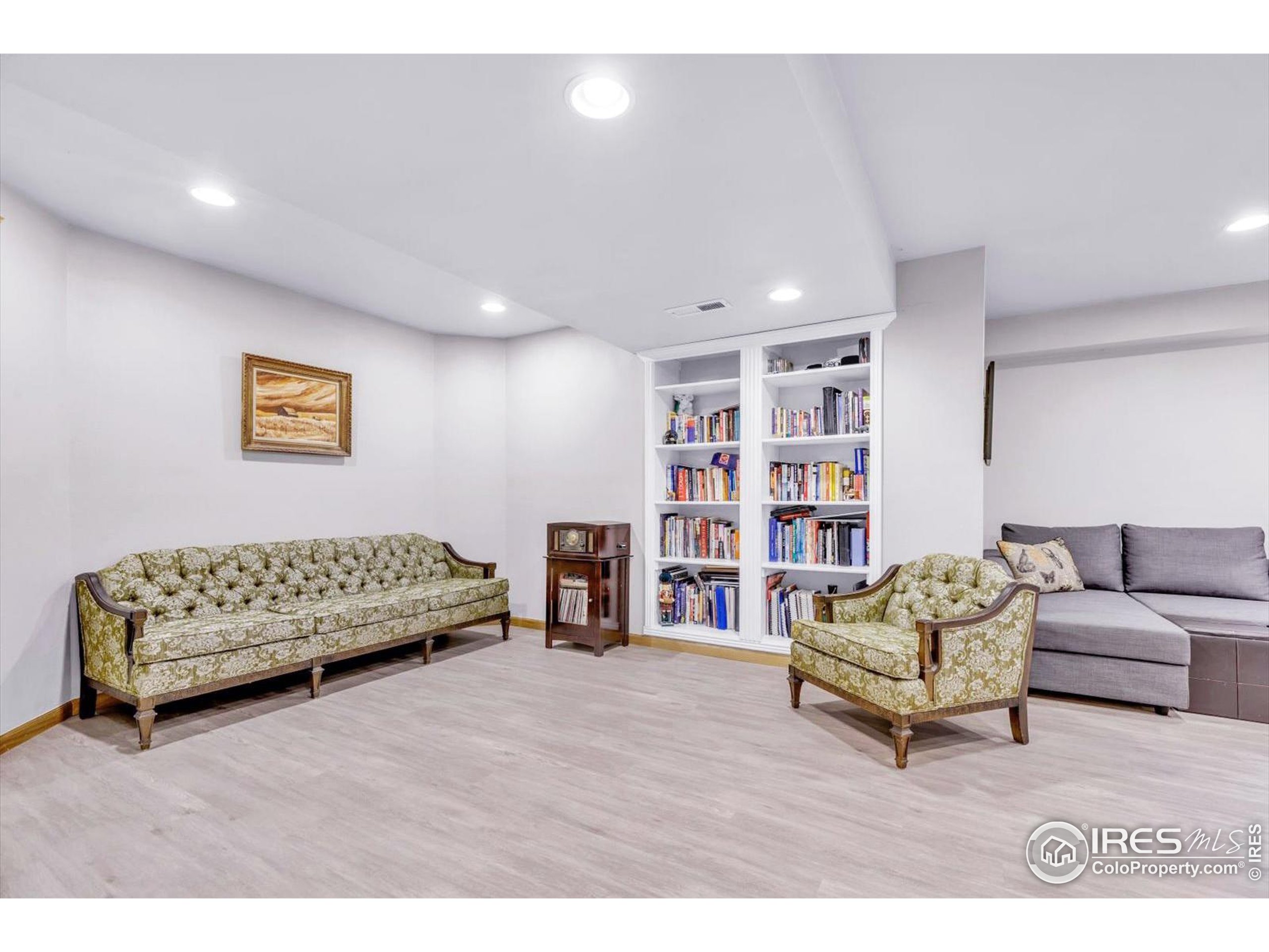 147 Keystone Trail Broomfield, CO 80020 - Photo 13 of 20 a living room with furniture and a couch