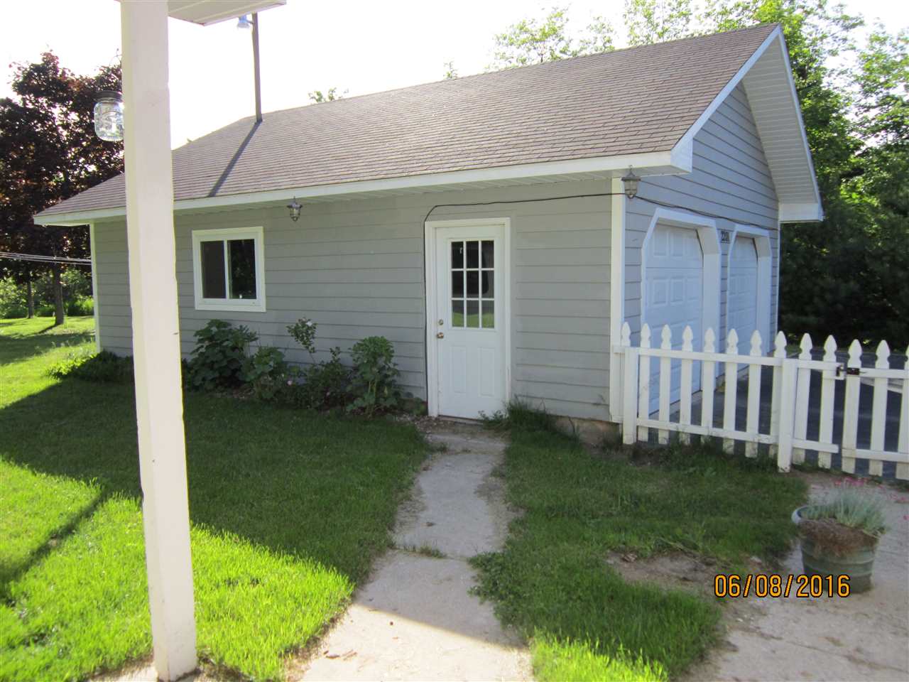 2201 North Jacobson Road Suttons Bay, MI 49682 - Photo 8 of 21 1834328-7.JPG