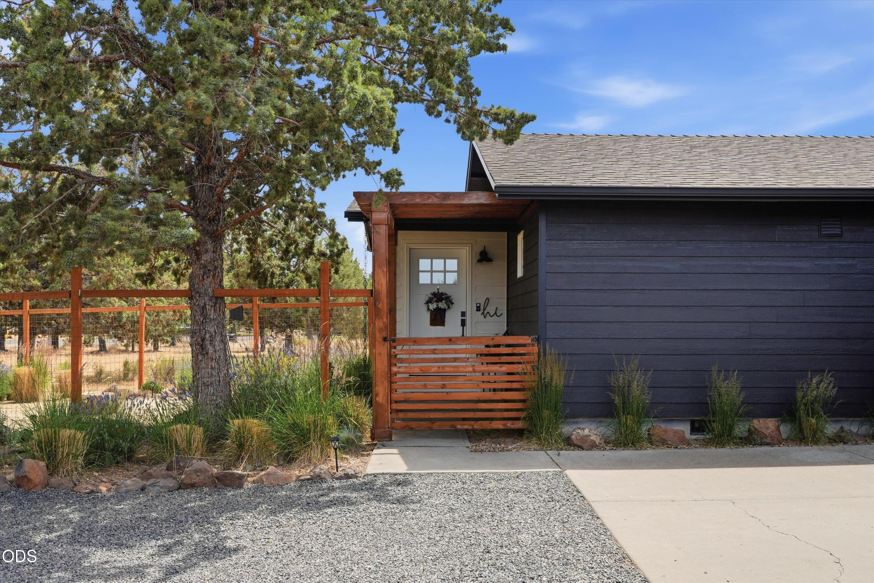 8120 Southwest Shad Road Terrebonne, OR 97760 - Photo 3 of 47