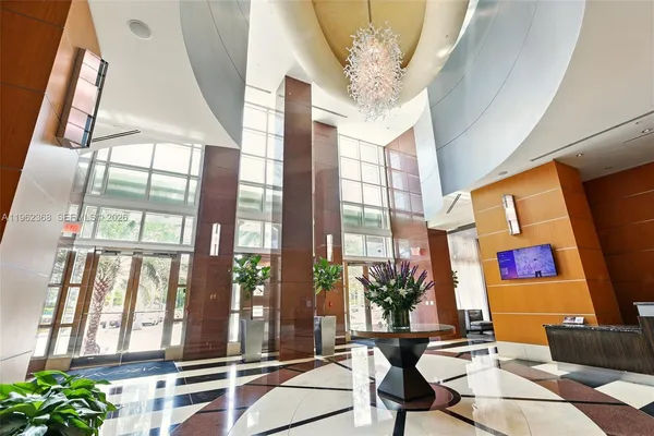 $2,995 | 244 Biscayne Boulevard, Unit 2405, Miami, FL 33132