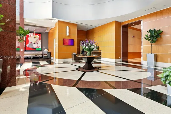 $2,995 | 244 Biscayne Boulevard, Unit 2405, Miami, FL 33132