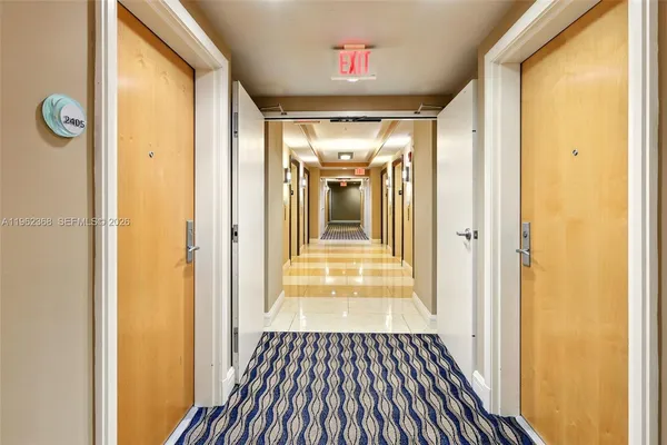 $2,995 | 244 Biscayne Boulevard, Unit 2405, Miami, FL 33132