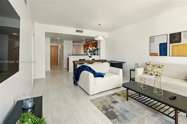 $2,995 | 244 Biscayne Boulevard, Unit 2405, Miami, FL 33132