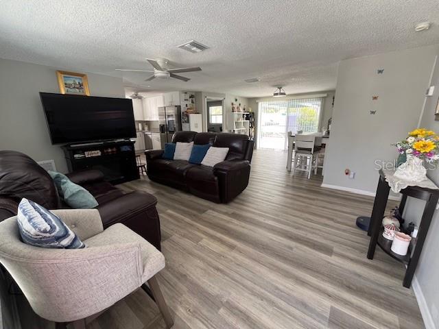 9104 Crabtree Lane Port Richey, FL 34668 - Photo 5 of 27 Gallery Image 5