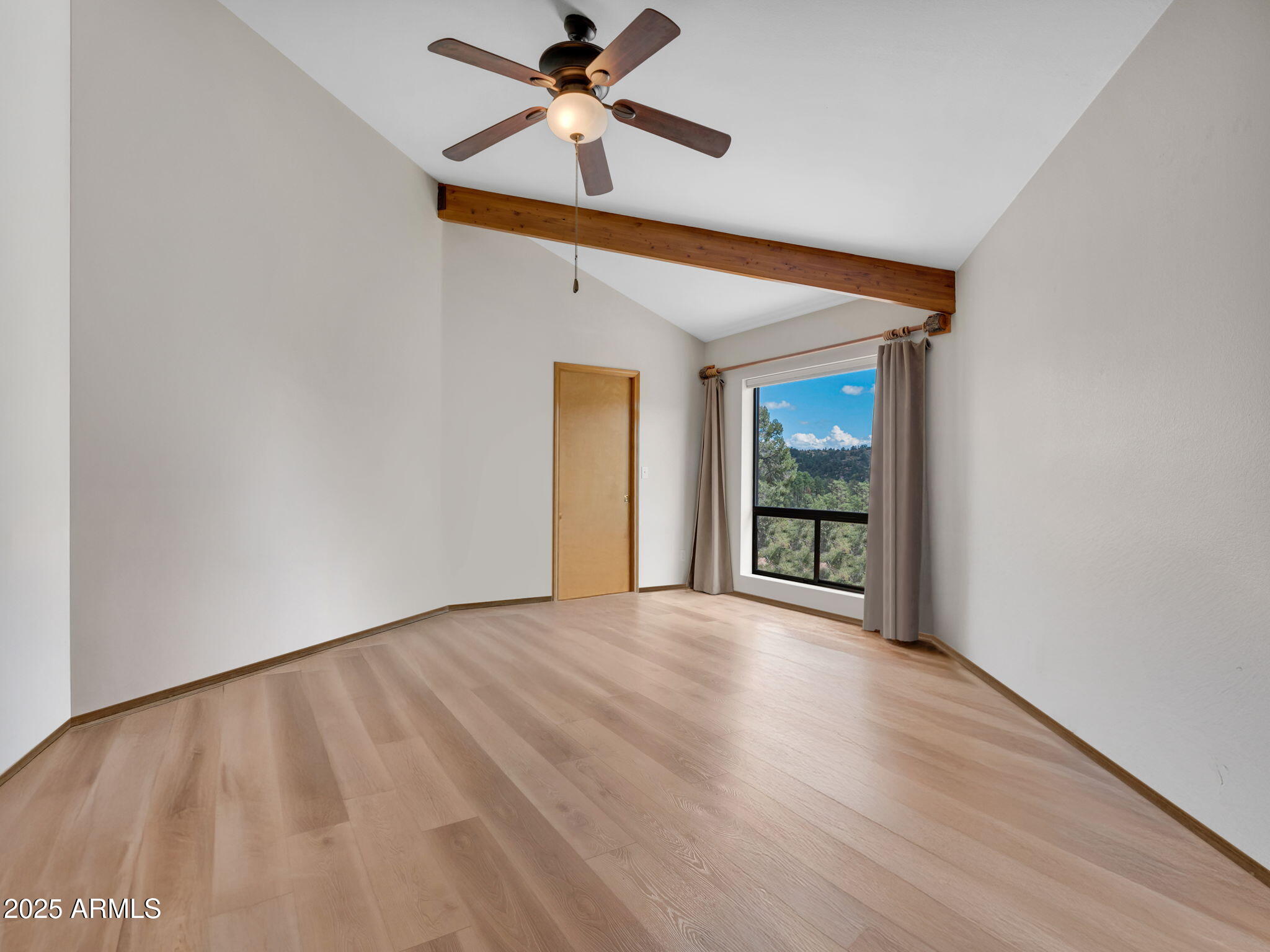 1111 South Sutton Road Payson, AZ 85541 - Photo 29 of 50 wooden floor in an empty room with a window