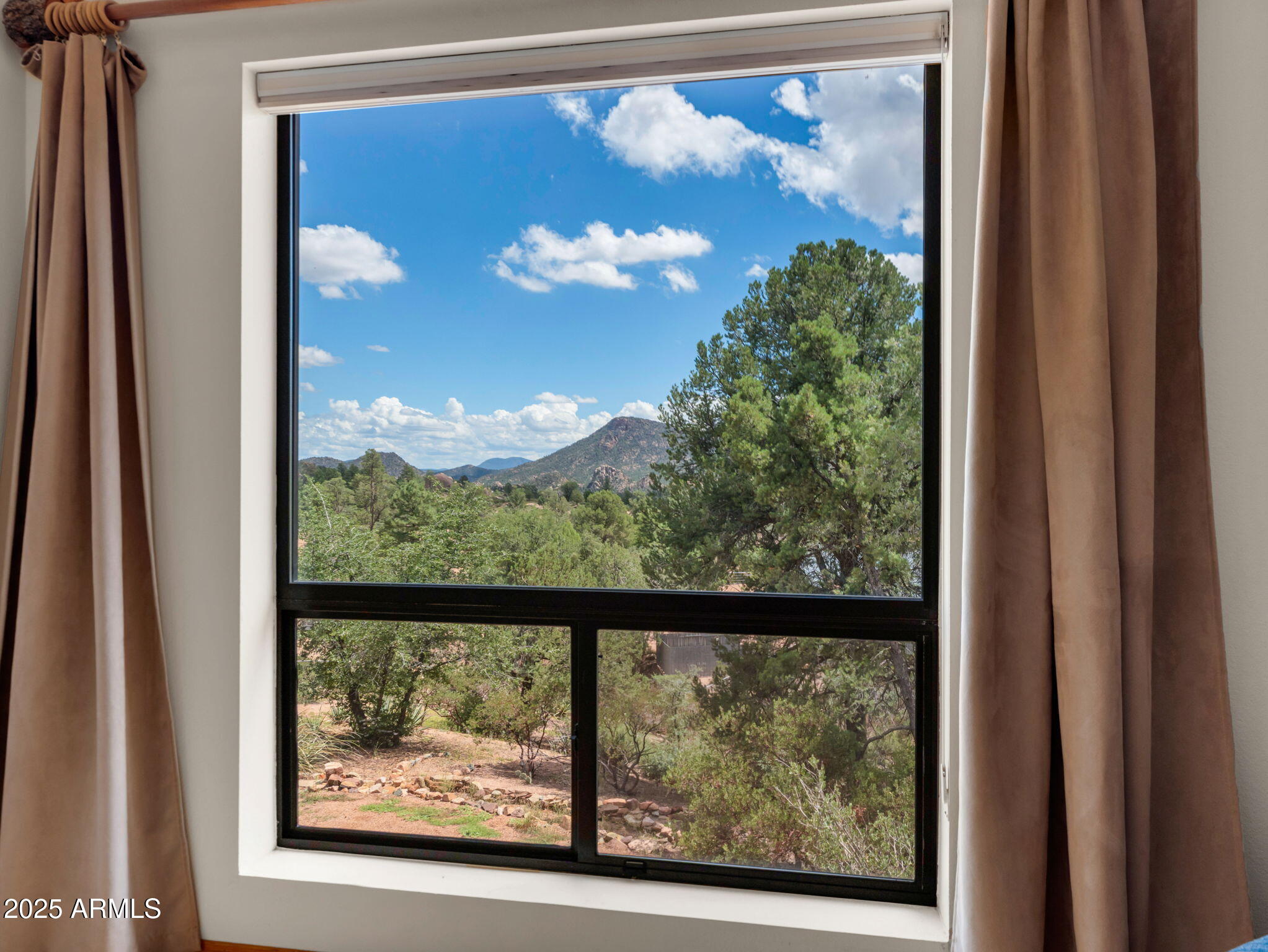 1111 South Sutton Road Payson, AZ 85541 - Photo 30 of 50 a view of a painting on the wall window
