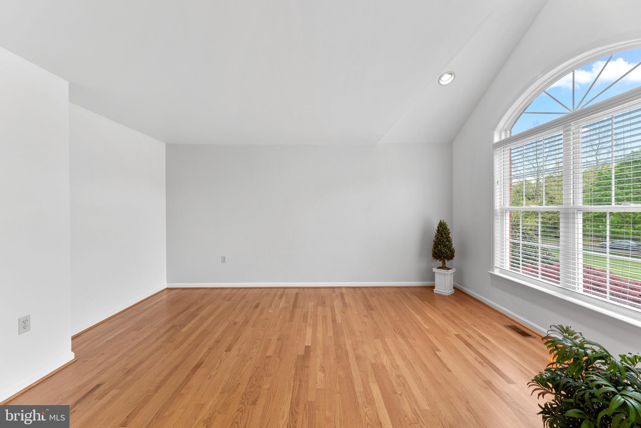 1224 Emmaus Road Woodbine, MD 21797 - Photo 5 of 59 Living Room