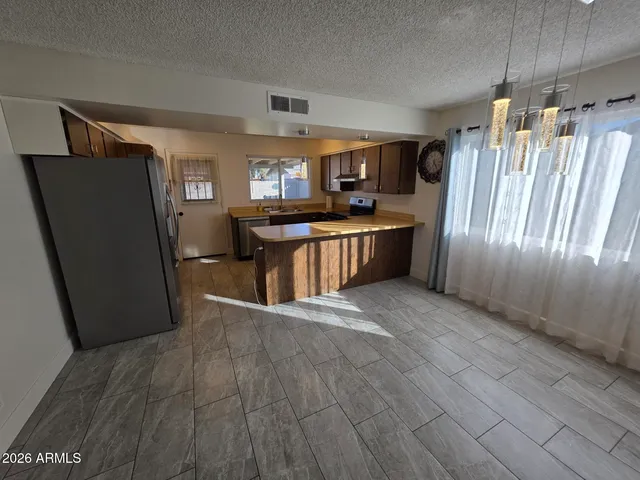 $2,295 | 610 West Frito Avenue, Mesa, AZ 85210
