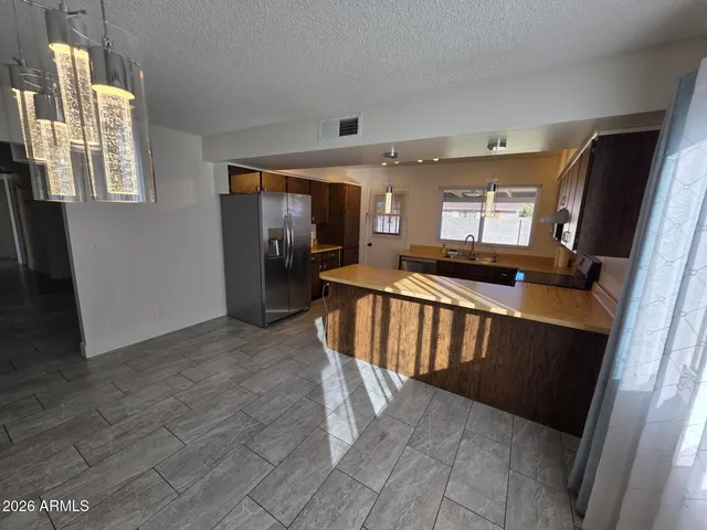 $2,295 | 610 West Frito Avenue, Mesa, AZ 85210