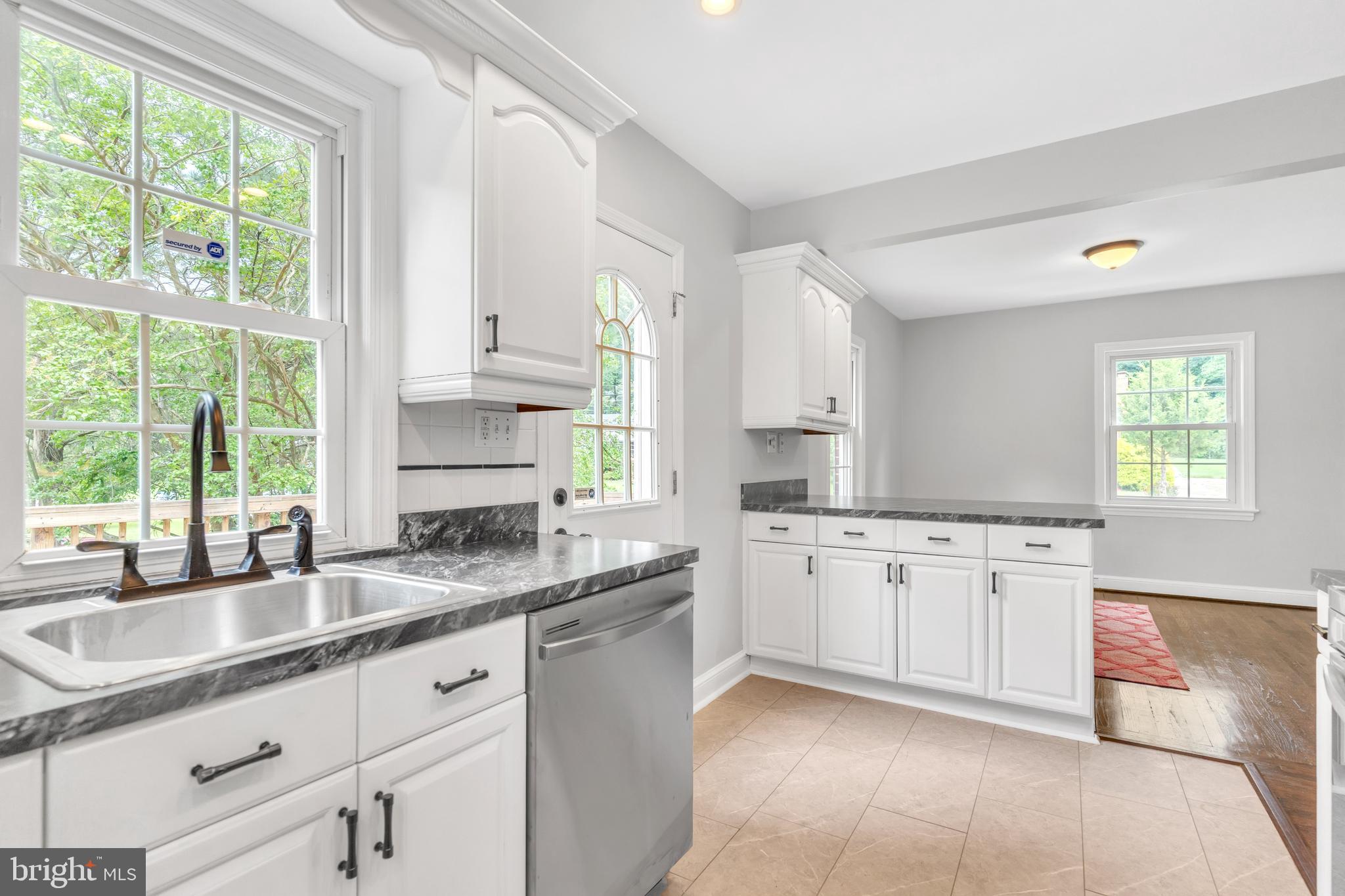 6809 Dodge Lane Temple Hills, MD 20748 - Photo 6 of 47 Kitchen