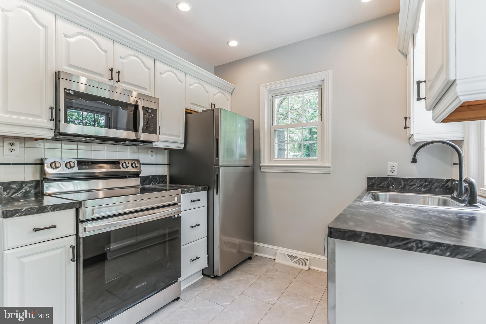 6809 Dodge Lane Temple Hills, MD 20748 - Photo 8 of 47 Kitchen, Stainless Steel Appliances