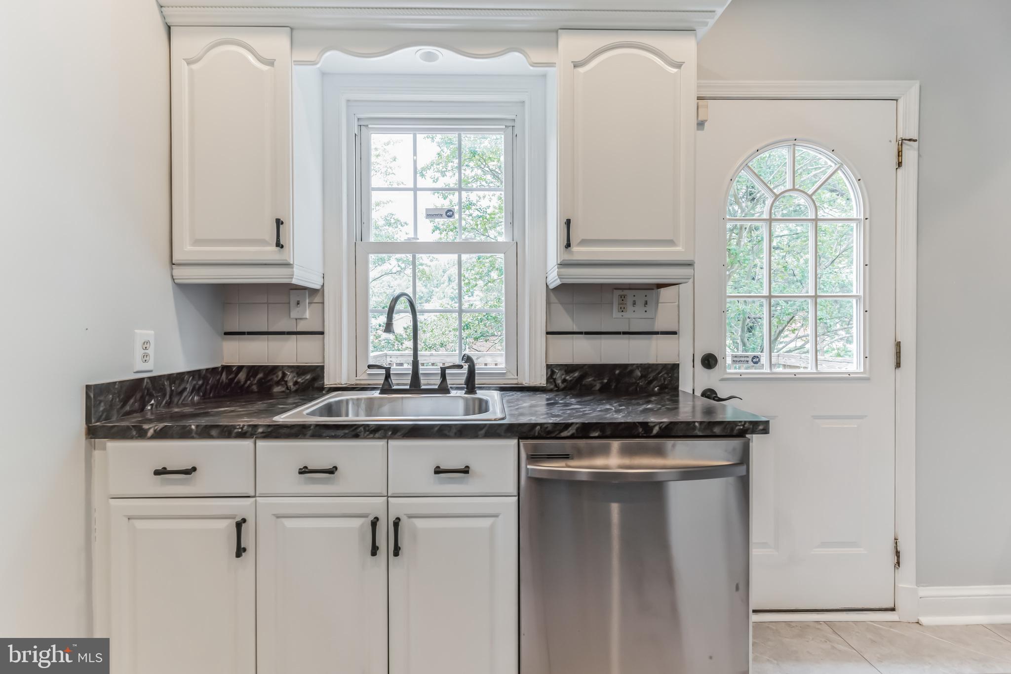 6809 Dodge Lane Temple Hills, MD 20748 - Photo 9 of 47 Kitchen