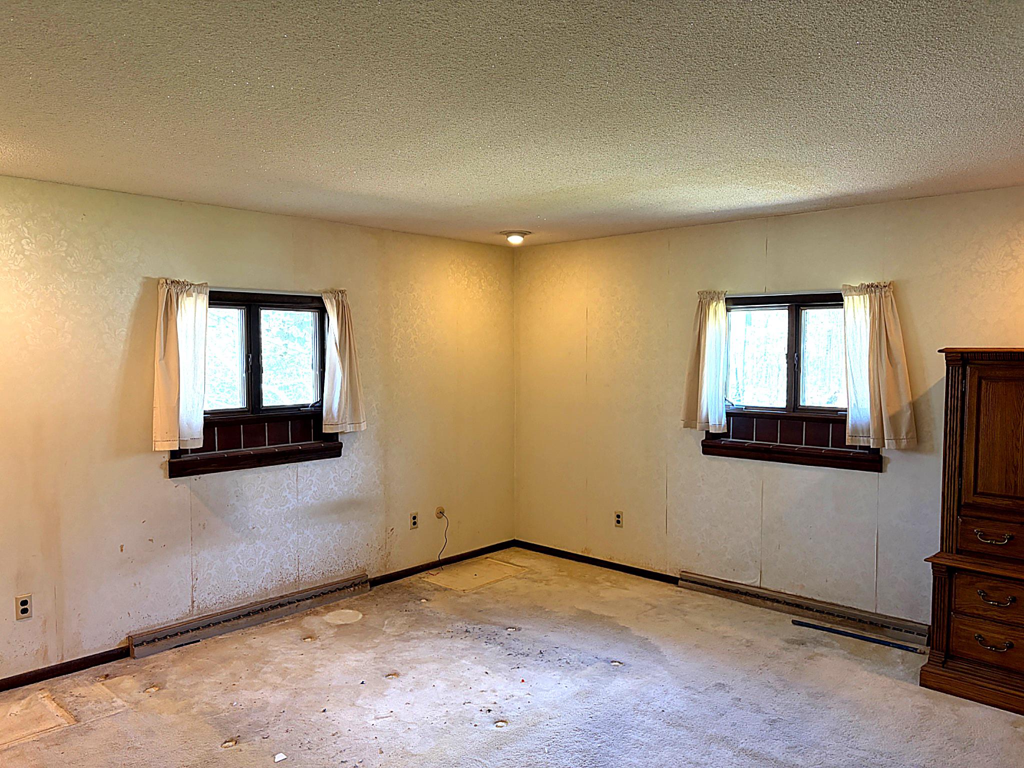 1590 East Elmer Road Vineland, NJ 08361 - Photo 14 of 25 an empty room with windows
