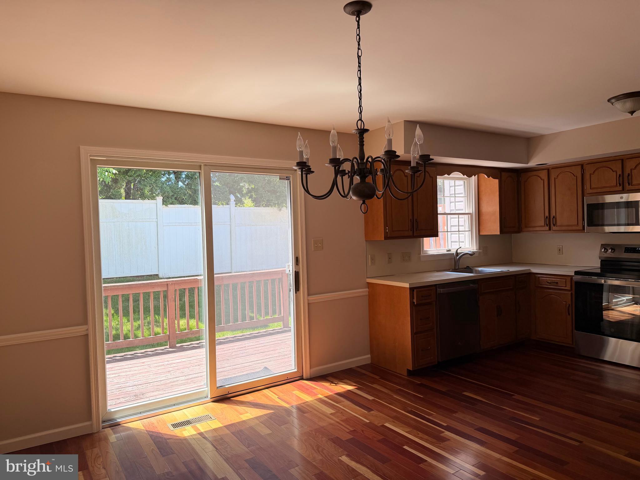 1514 Ravena Street, Unit Q Bethlehem, PA 18015 - Photo 9 of 22 Dining Room adjoining Kitchen