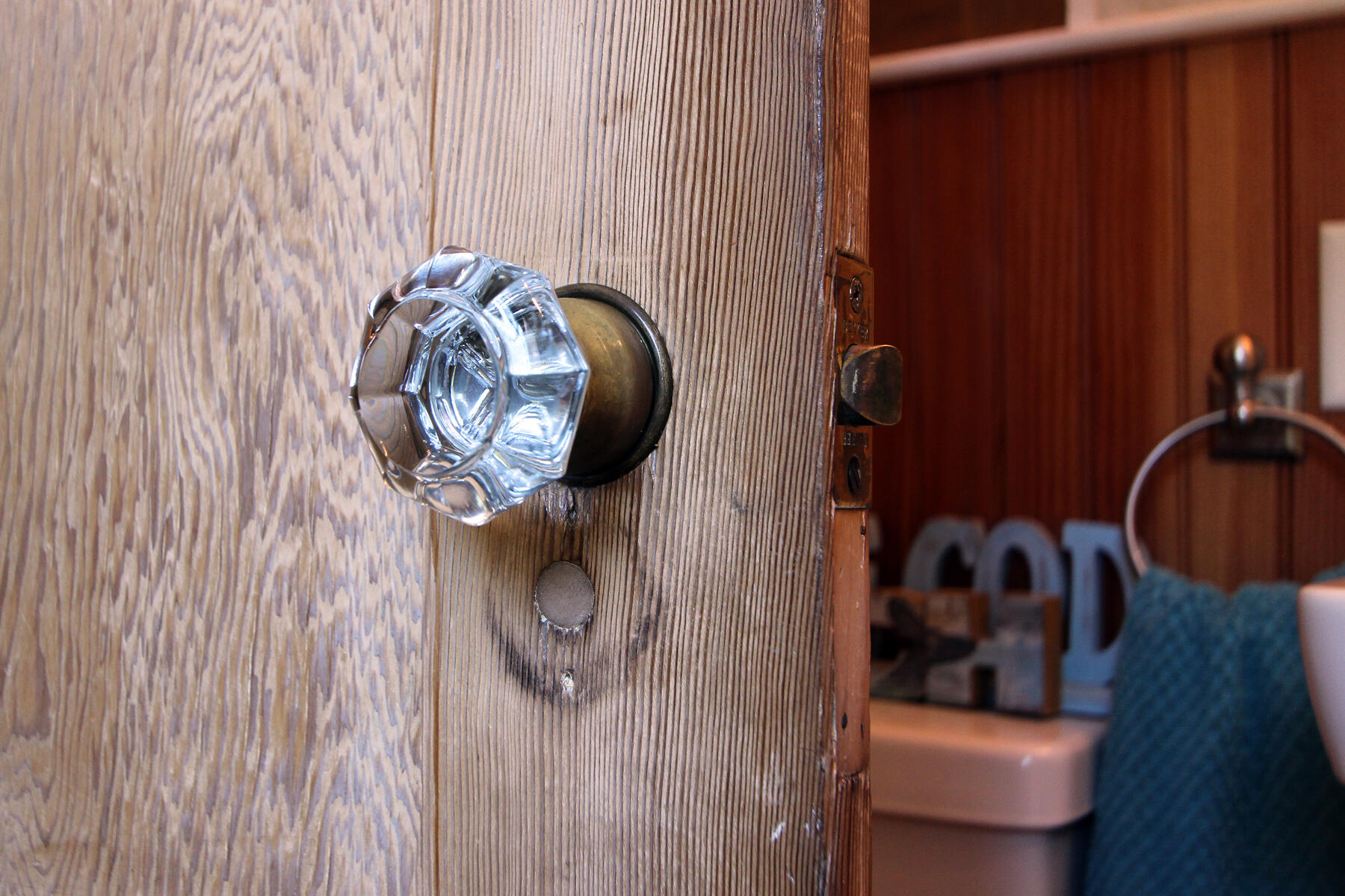 29 Pond Road Orleans, MA 02653 - Photo 12 of 41 a close view of door lock