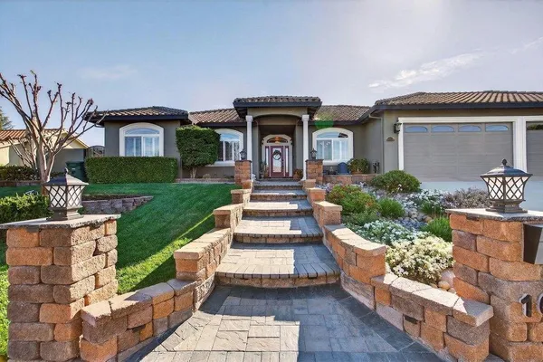 $1,199,000 | 160 Dan Drive, Hollister, CA 95023
