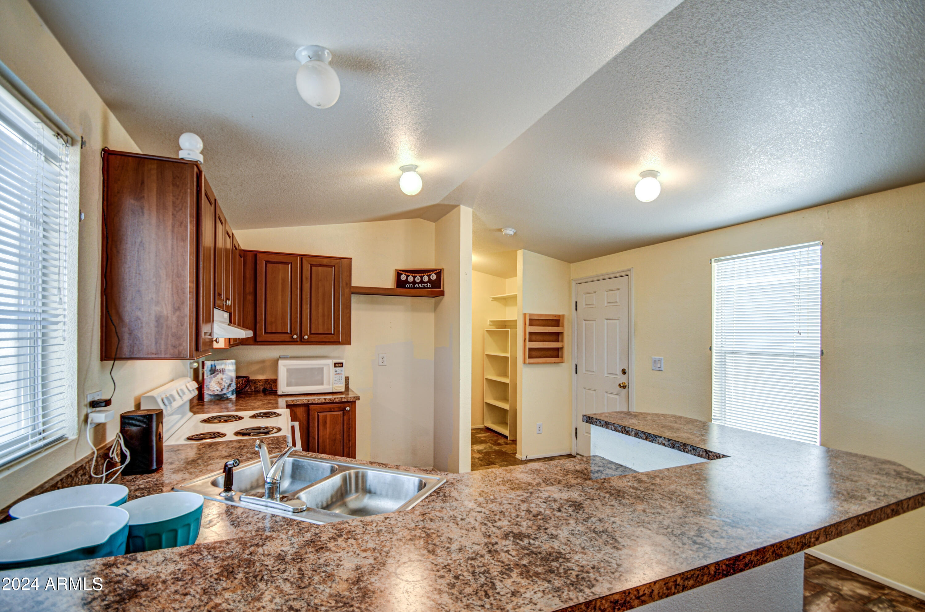 4205 North Hudson Road Coolidge, AZ 85128 - Photo 12 of 30 Kitchen 1