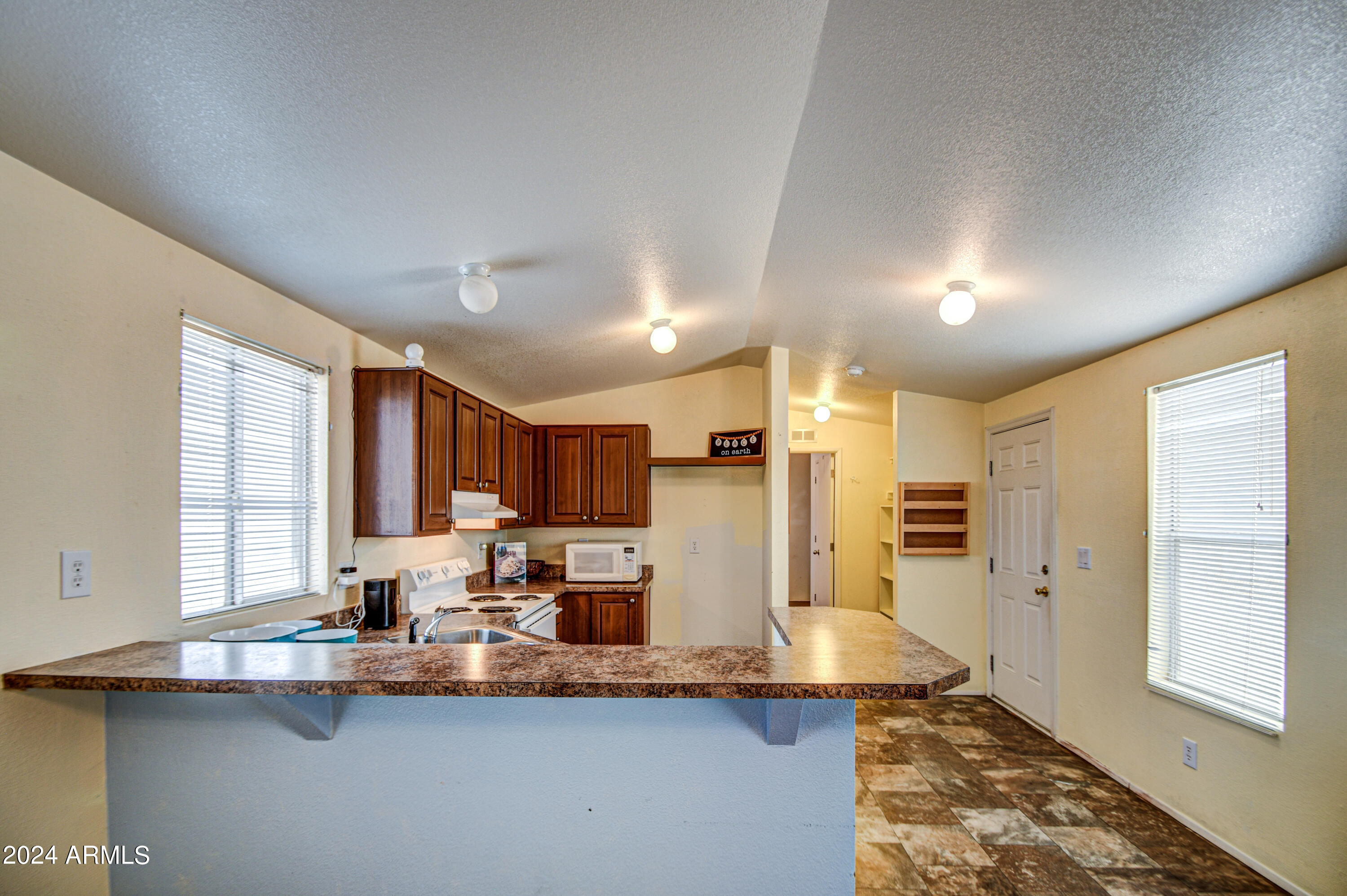 4205 North Hudson Road Coolidge, AZ 85128 - Photo 13 of 30 Kitchen 2