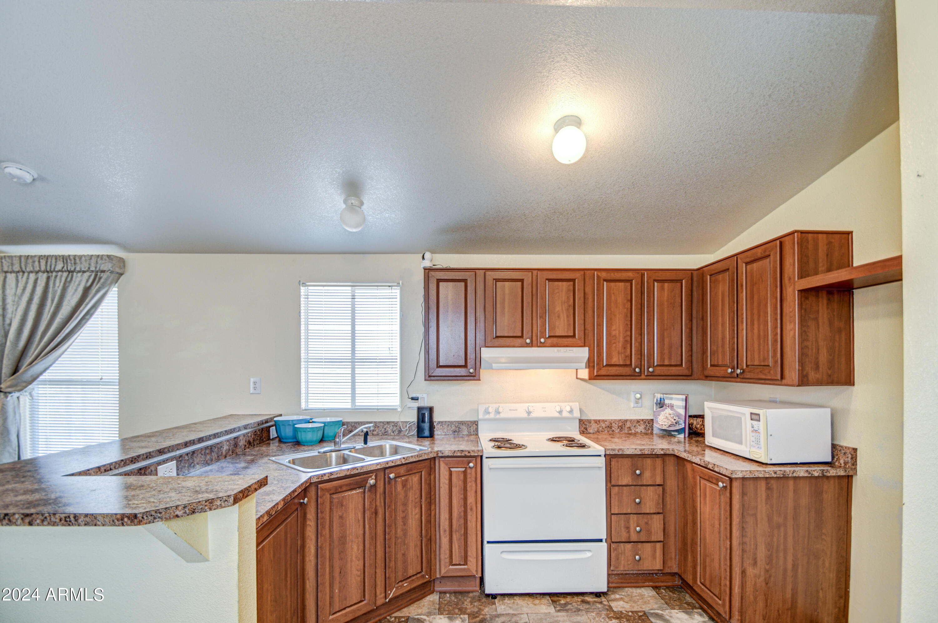 4205 North Hudson Road Coolidge, AZ 85128 - Photo 15 of 30 Kitchen 4
