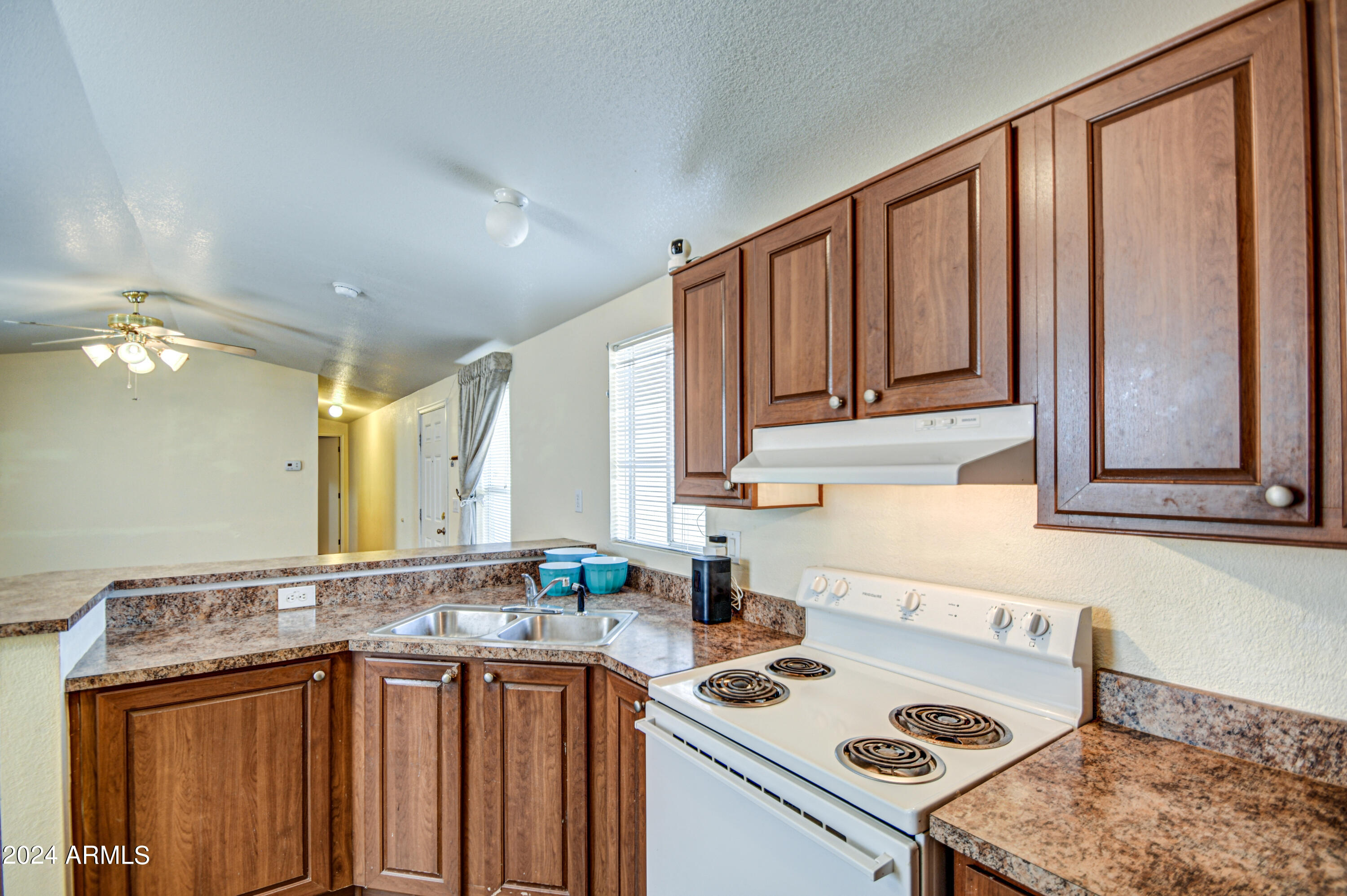 4205 North Hudson Road Coolidge, AZ 85128 - Photo 18 of 30 Kitchen 7