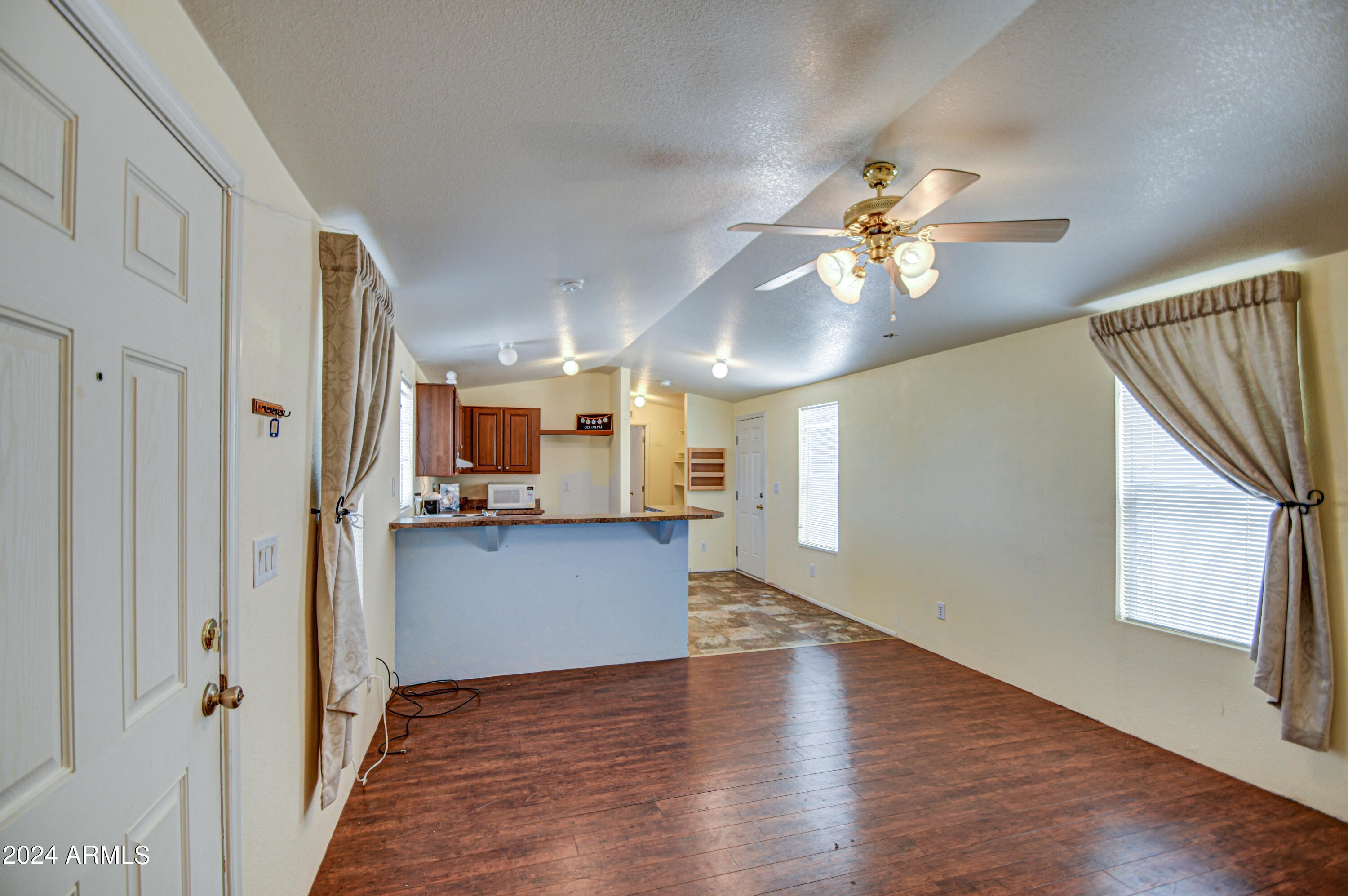 4205 North Hudson Road Coolidge, AZ 85128 - Photo 19 of 30 Living Room 1