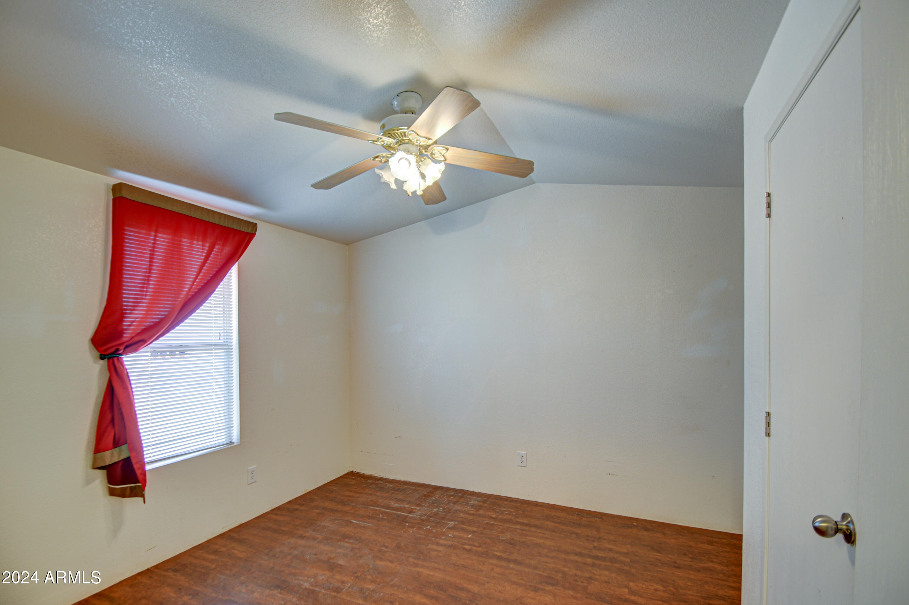 4205 North Hudson Road Coolidge, AZ 85128 - Photo 25 of 30 Primary Bed 1