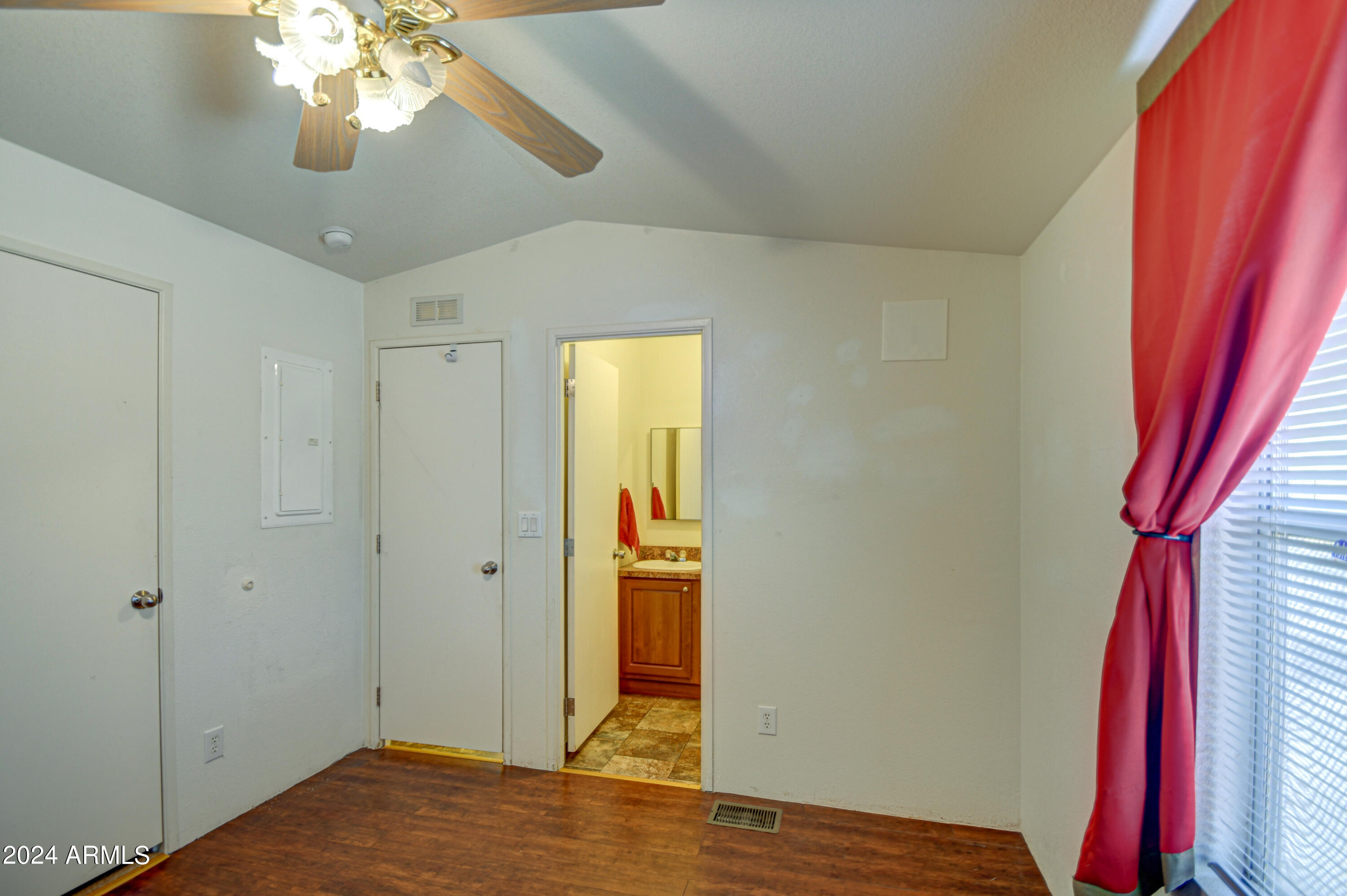 4205 North Hudson Road Coolidge, AZ 85128 - Photo 27 of 30 Primary Bed 3